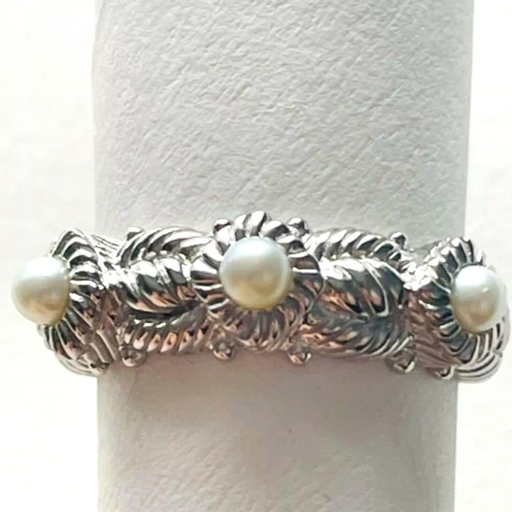 JUDITH RIPKA 3 PEARL STERLING RING - Picture 5 of 5